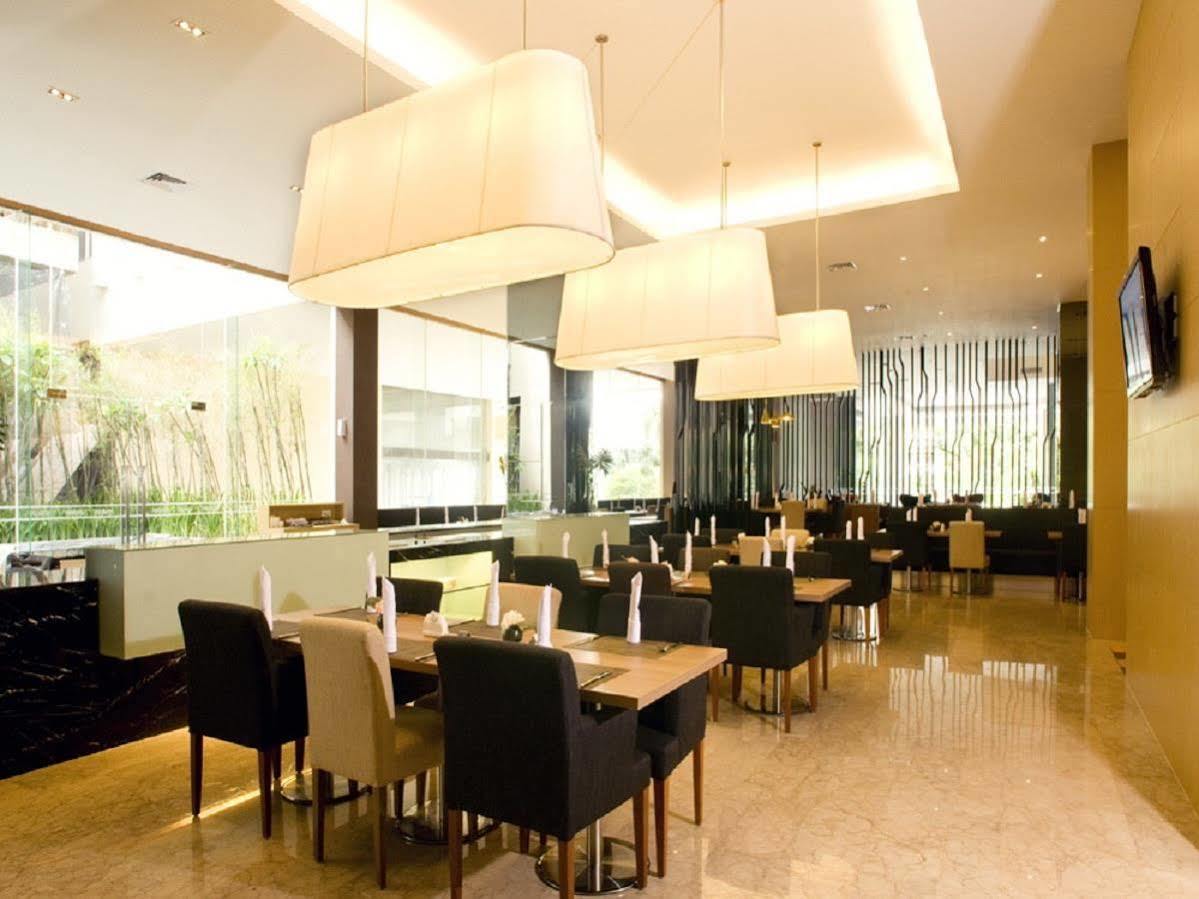 The Premiere Hotel Pekanbaru Exteriér fotografie