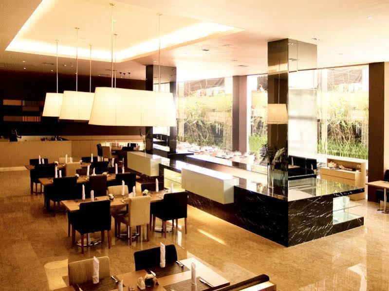 The Premiere Hotel Pekanbaru Exteriér fotografie