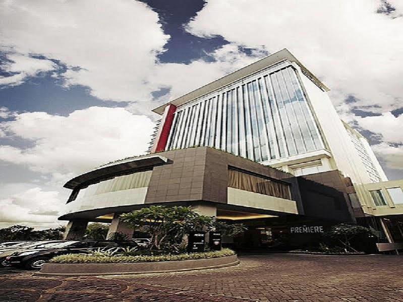 The Premiere Hotel Pekanbaru Exteriér fotografie